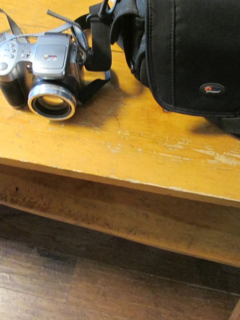 Kodak 10 X zoom easyshare Z740 5 MP case cables lense cover strap